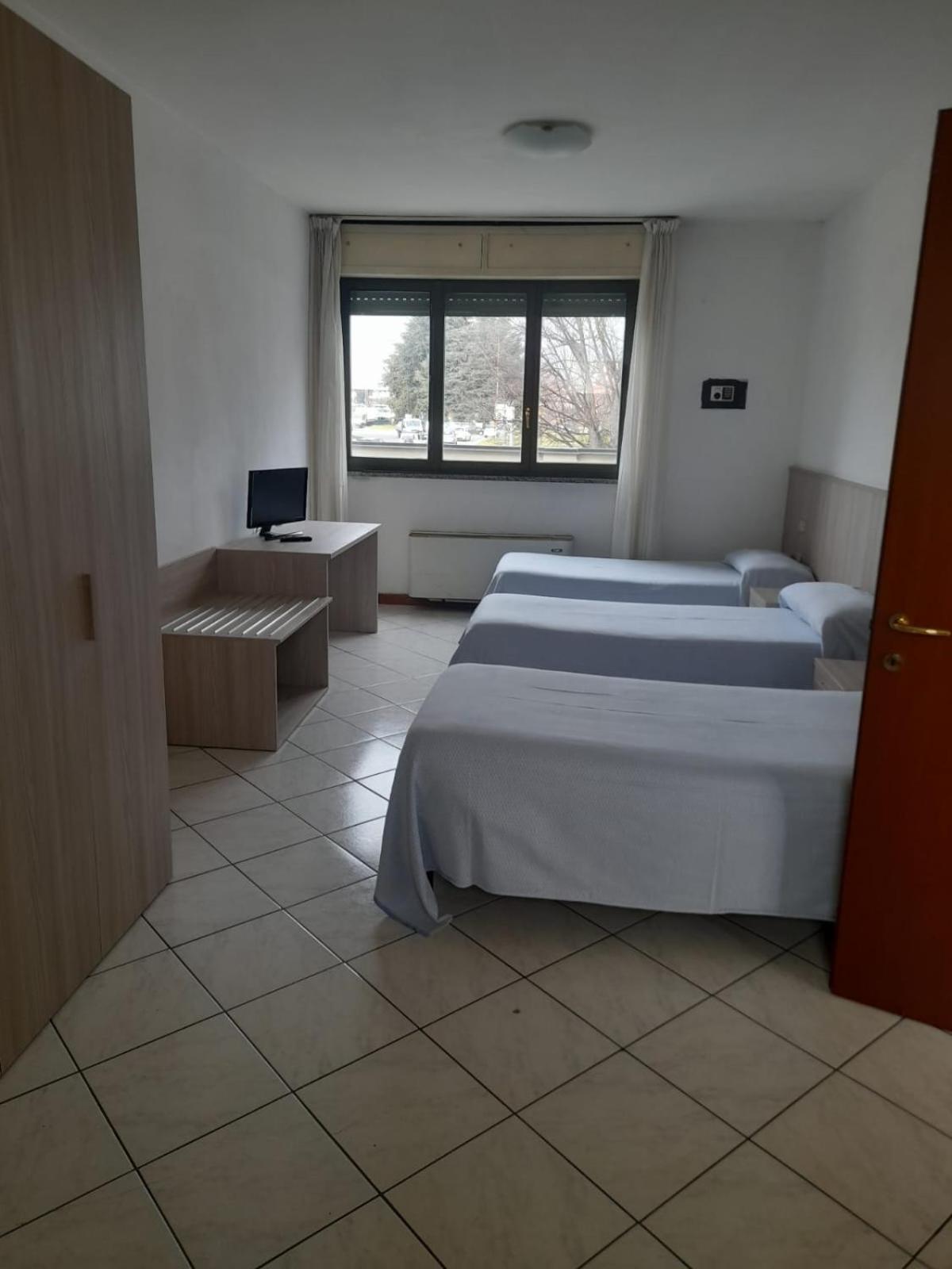 Hotel Residence La Fontana Mariano Comense Exterior photo